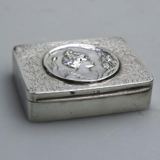 Superb antique English solid silver Art Nouveau maiden Trinket Snuff Box C.1902