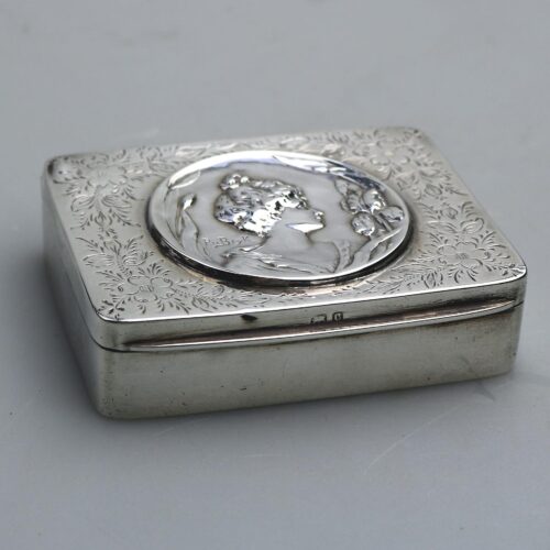 Superb antique English solid silver Art Nouveau maiden Trinket Snuff Box C.1902