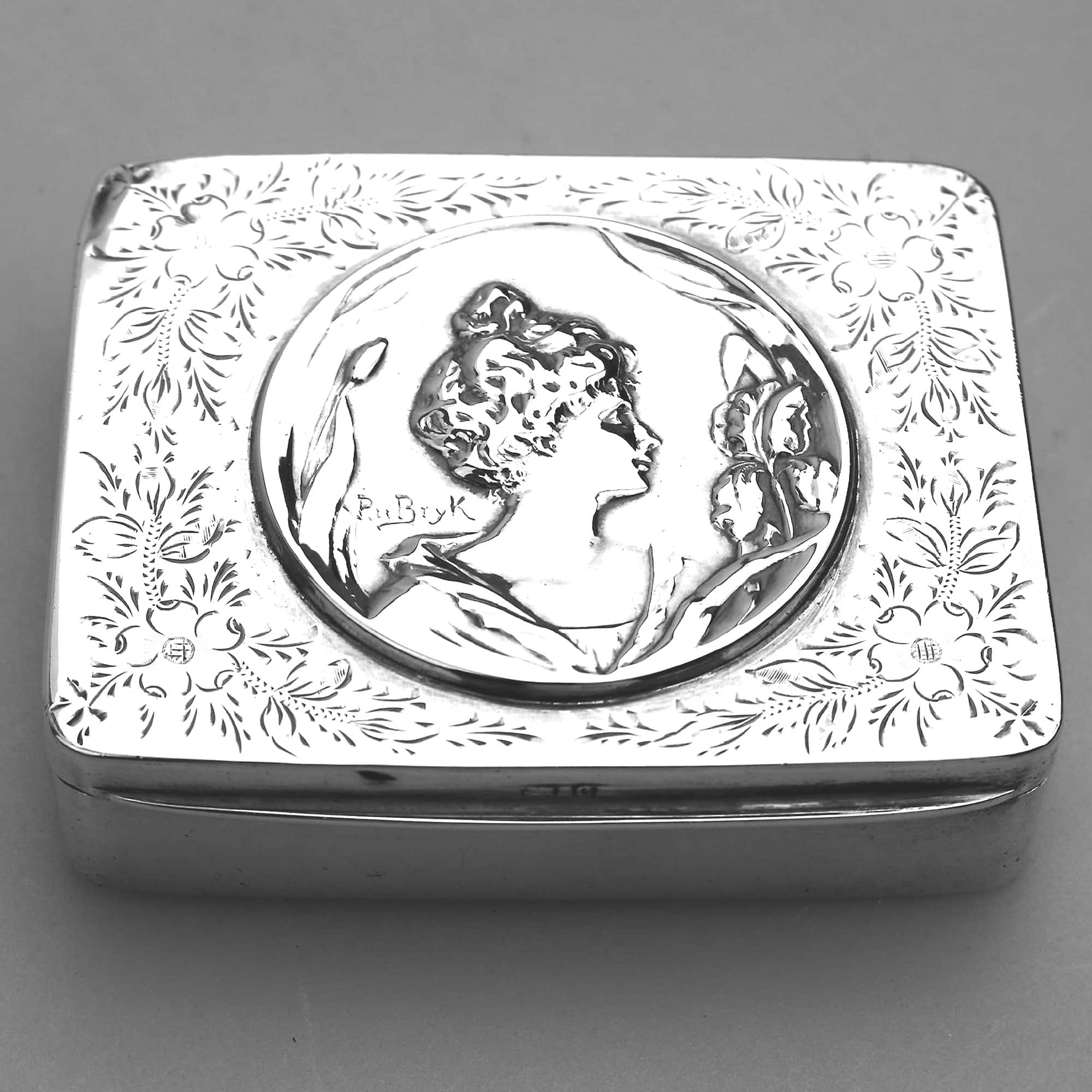 Superb antique English solid silver Art Nouveau maiden Trinket Snuff Box C.1902