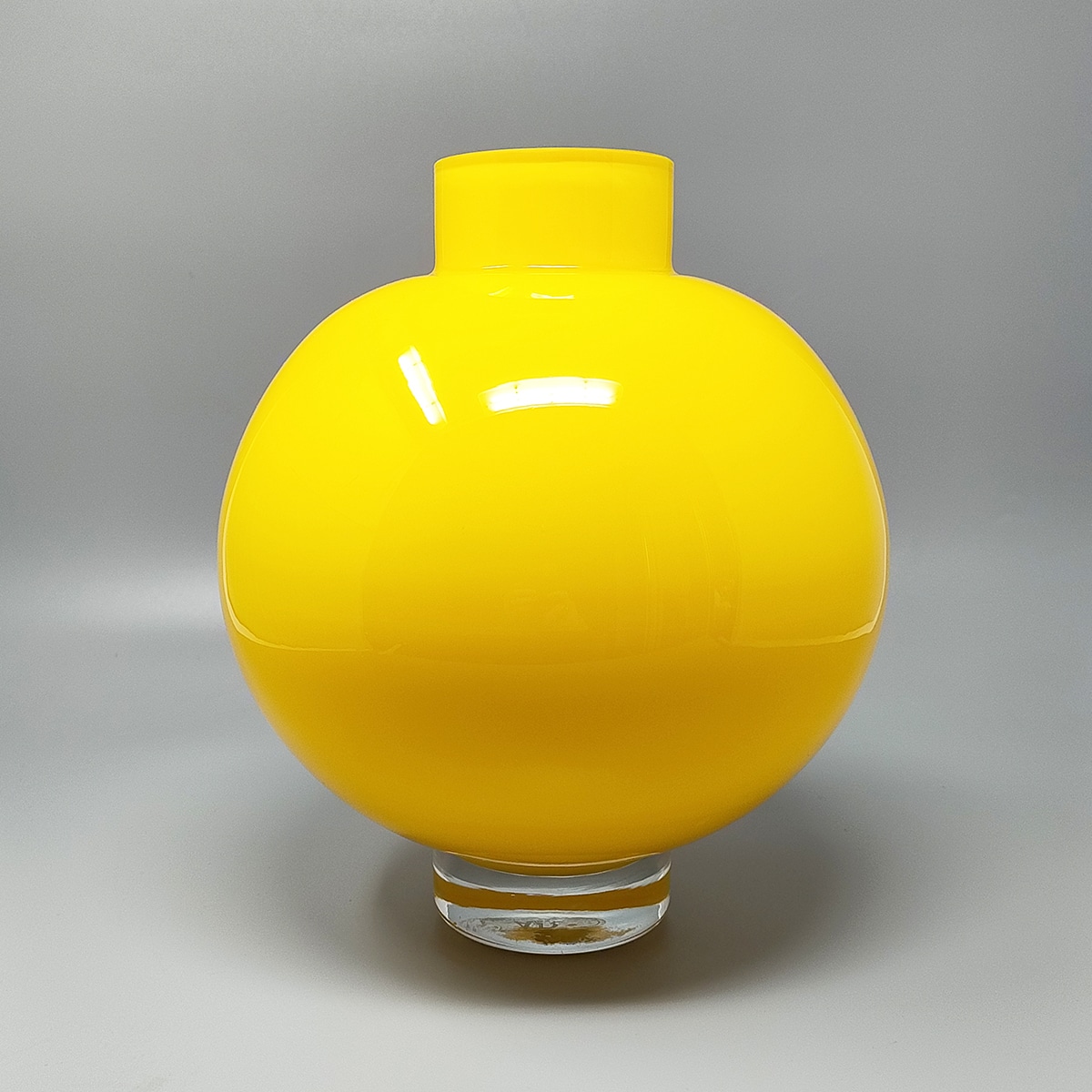 1970s Gorgeous Yellow Vase by Ind. Vetraria Valdarnese. Made in Italy