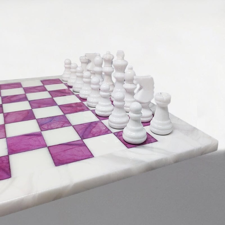 1970s Stunning Pink and White Chess Set in Volterra Alabaster Handmade Made in Italy - Image 6