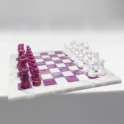 1970s Stunning Pink and White Chess Set in Volterra Alabaster Handmade Made in Italy - Image 3