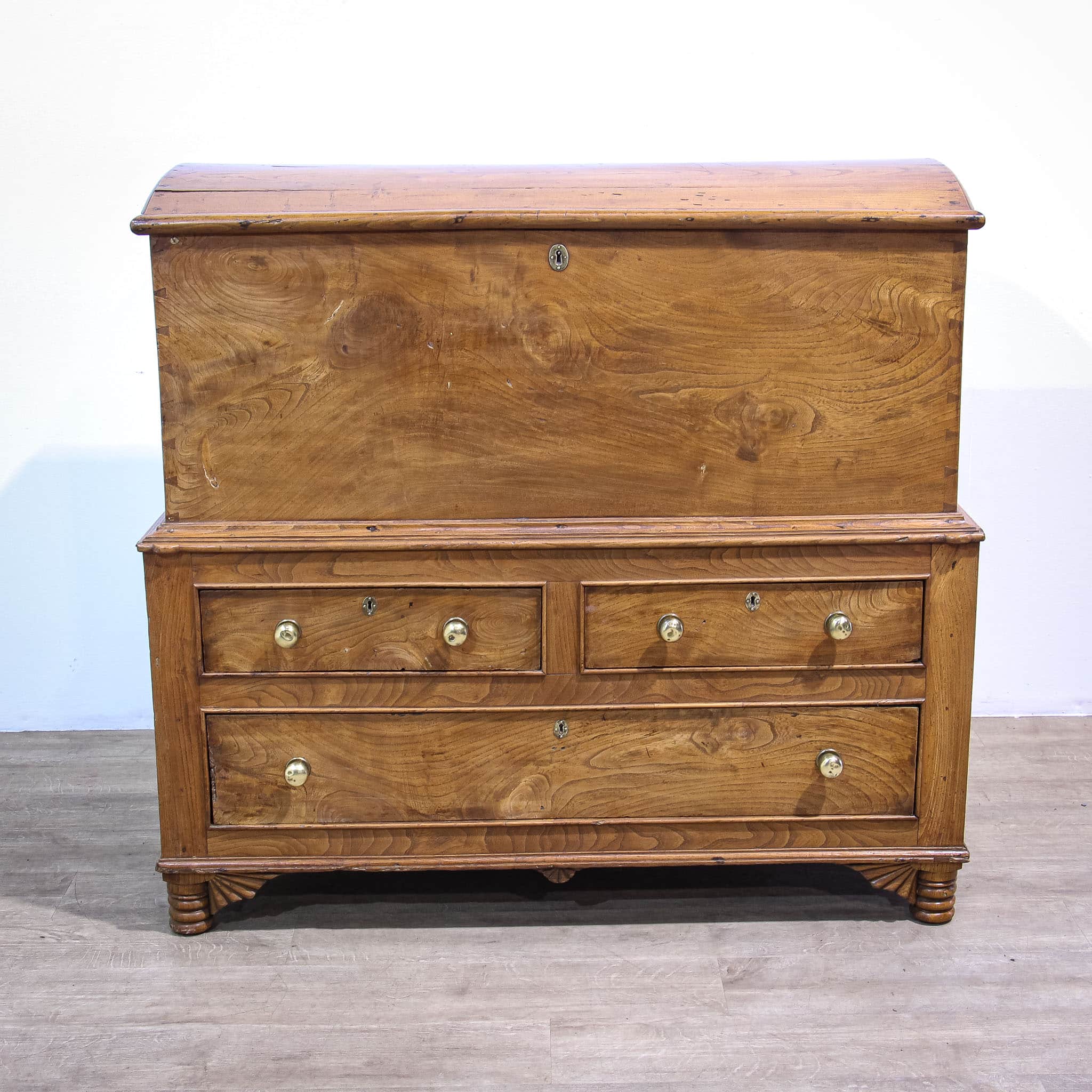 Country-house Elm Mule Chest