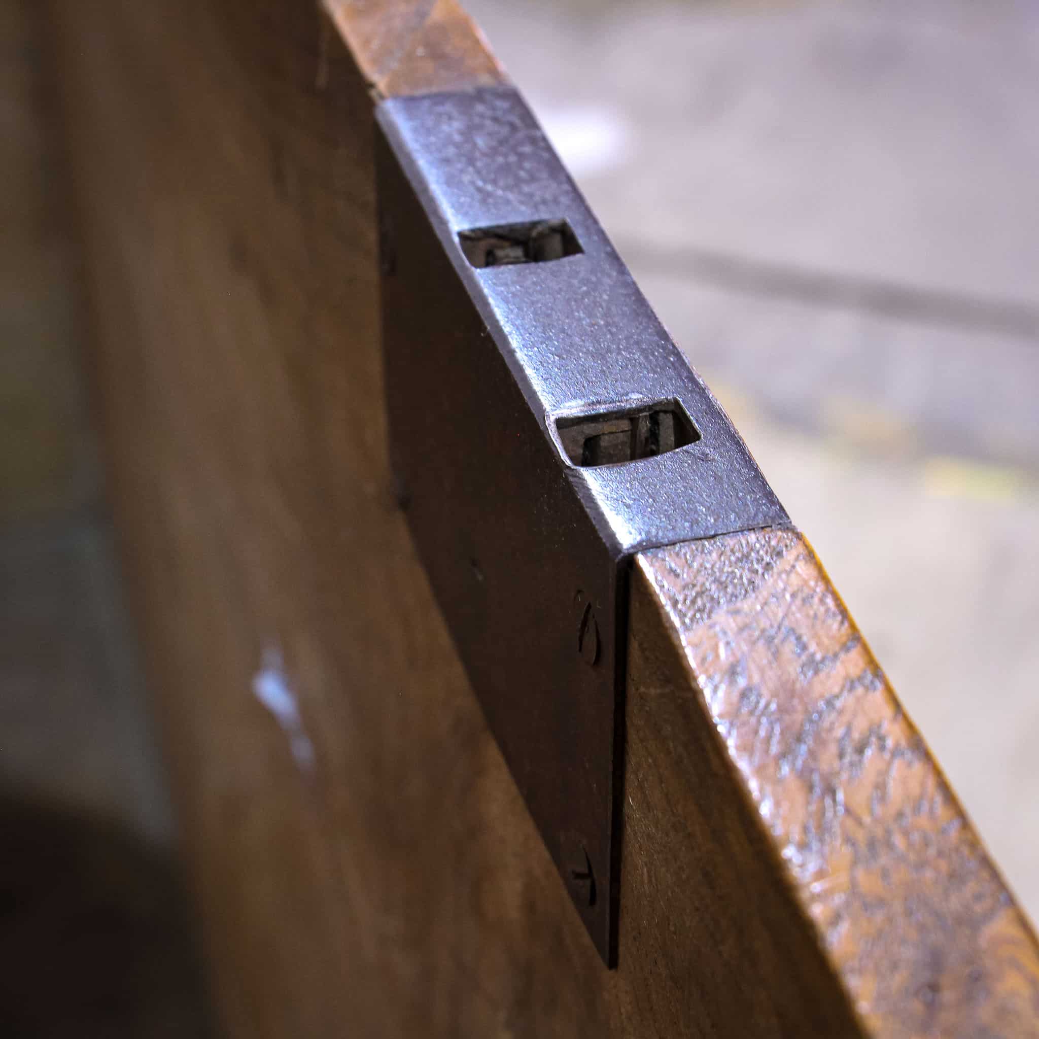 Country-house Elm Mule Chest