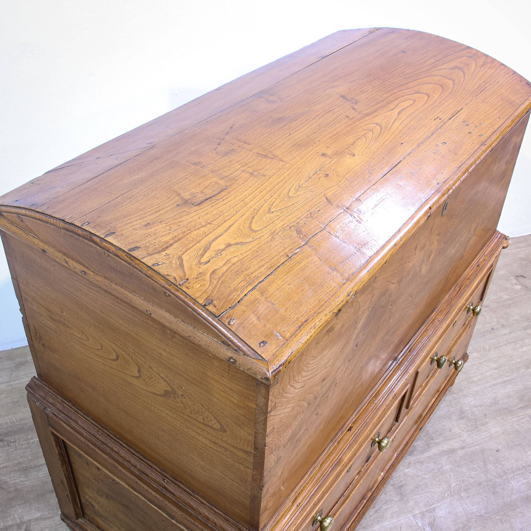Country-house Elm Mule Chest