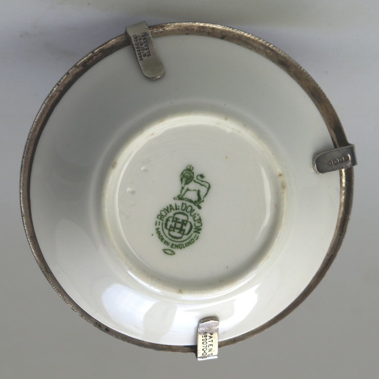 A Christopher Dresser antique novelty Egg Cup & Saucer by Hukin & Heath C.1900's - Image 5
