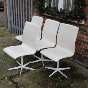 'Oxford' Swivel Chairs In White By Arne Jacobsen For Fritz Hansen, 1965, Set Of 4