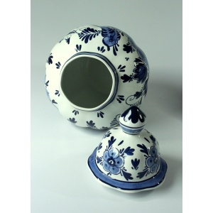 2 Delft vases with lid as a set - handpainted - Vintage