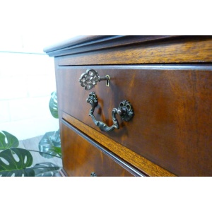 Early 20th Century Mahogany Dressing Table on Cabriolet Legs