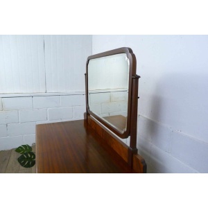 Early 20th Century Mahogany Dressing Table on Cabriolet Legs