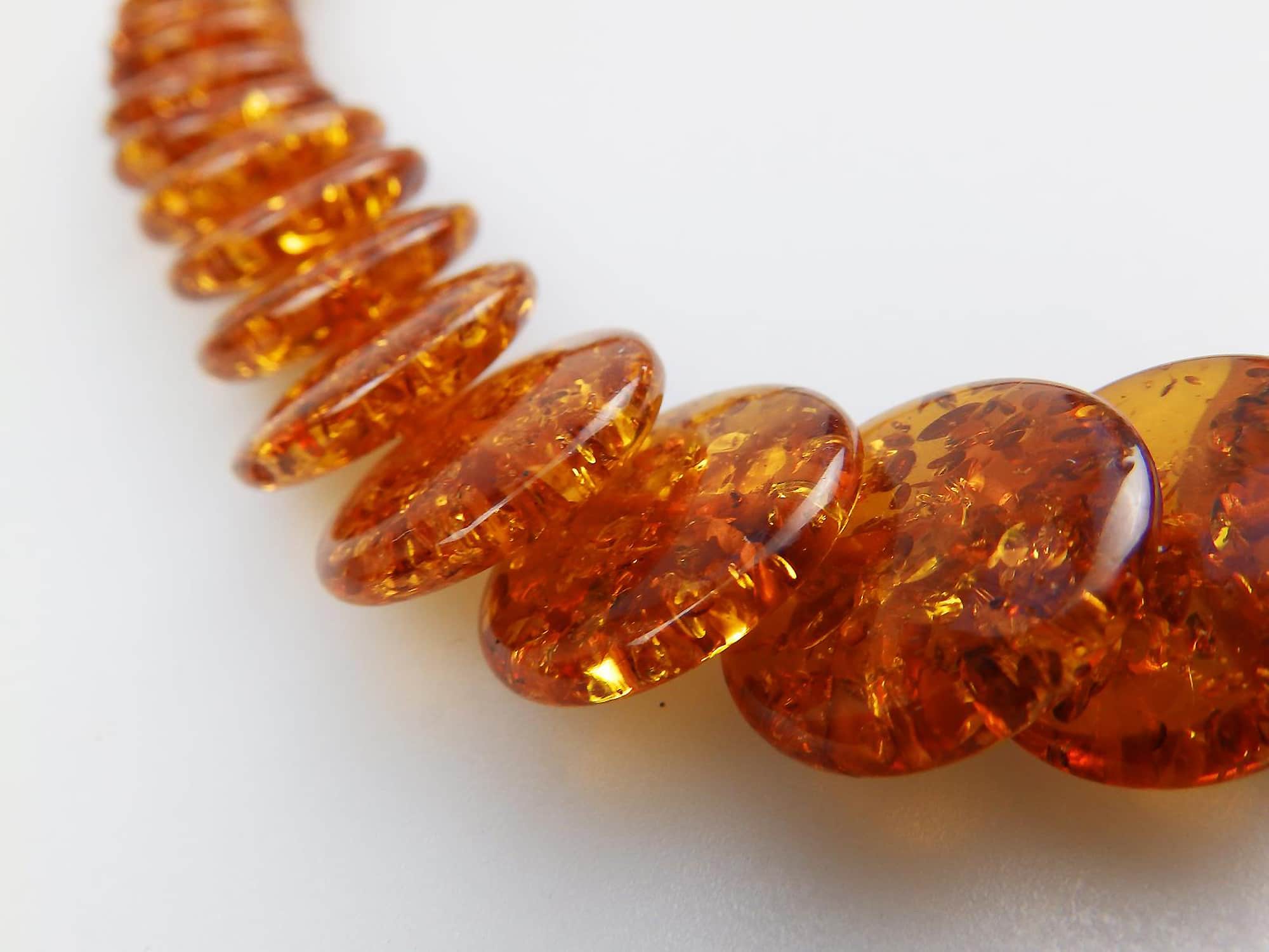 Vintage Costume Jewellery : A good Amber / Faux Amber disc Necklace C.20thC