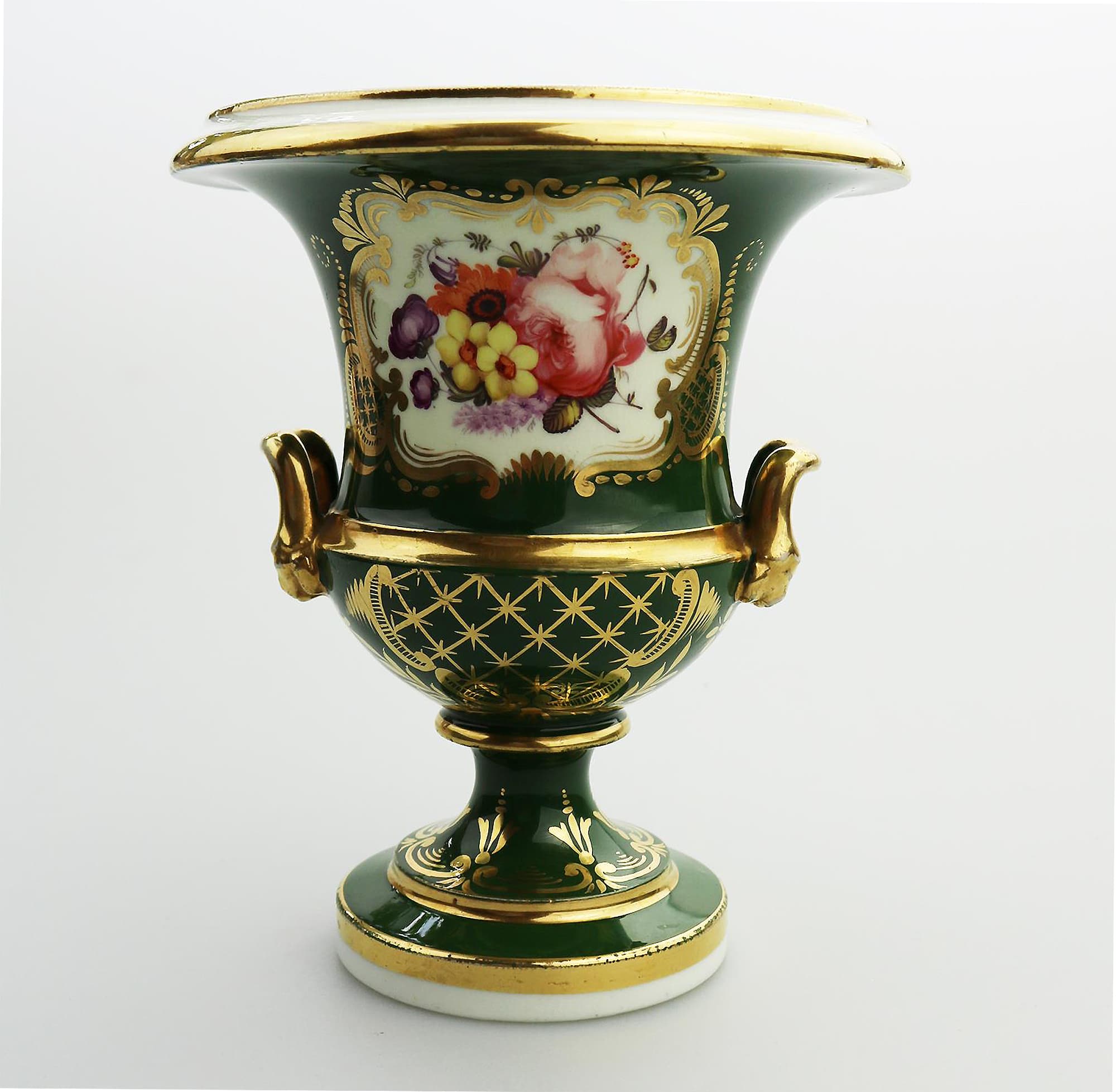An antique English porcelain Campana Urn Vase finely hand-painted C.early 19thC