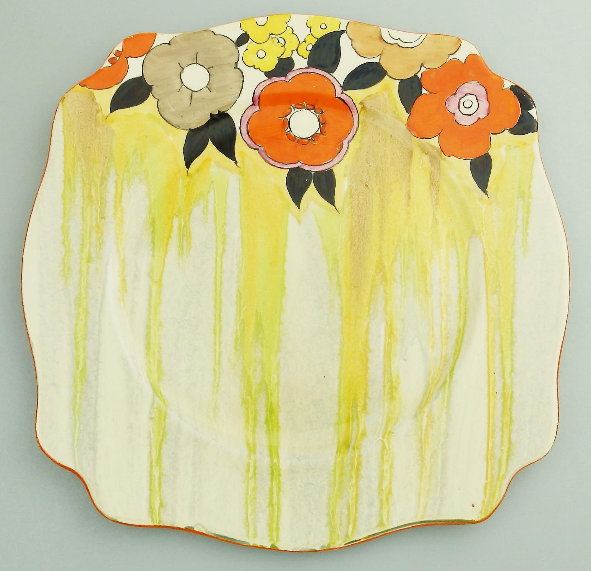 A lovely antique Art Deco Clarice Cliff Bizarre Lydiat Leda pottery Plate c.1930