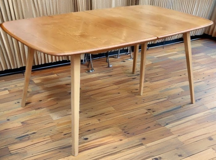 Ercol Grand Windsor Extending Dining Table