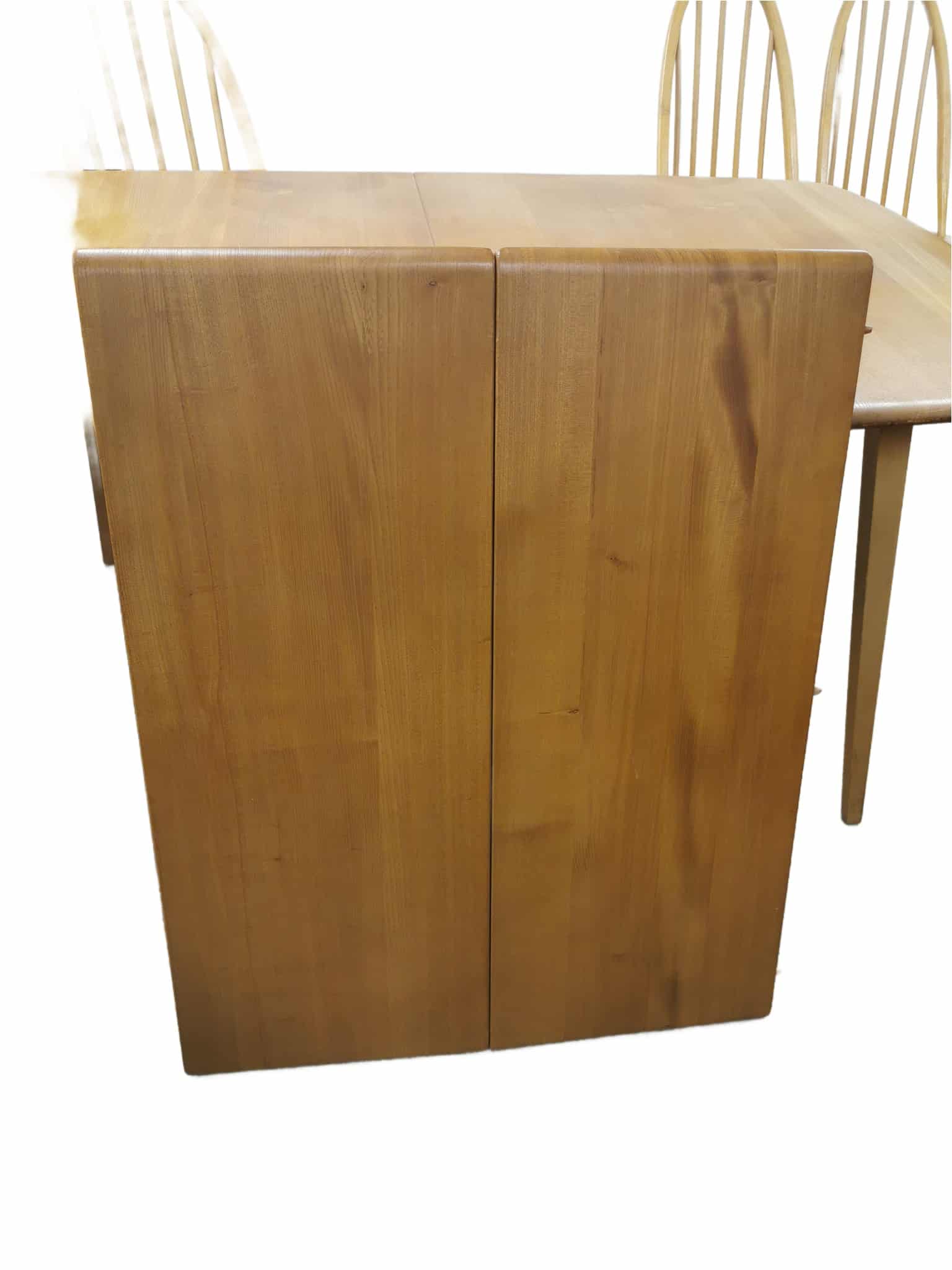 Ercol Grand Windsor Extending Dining Table