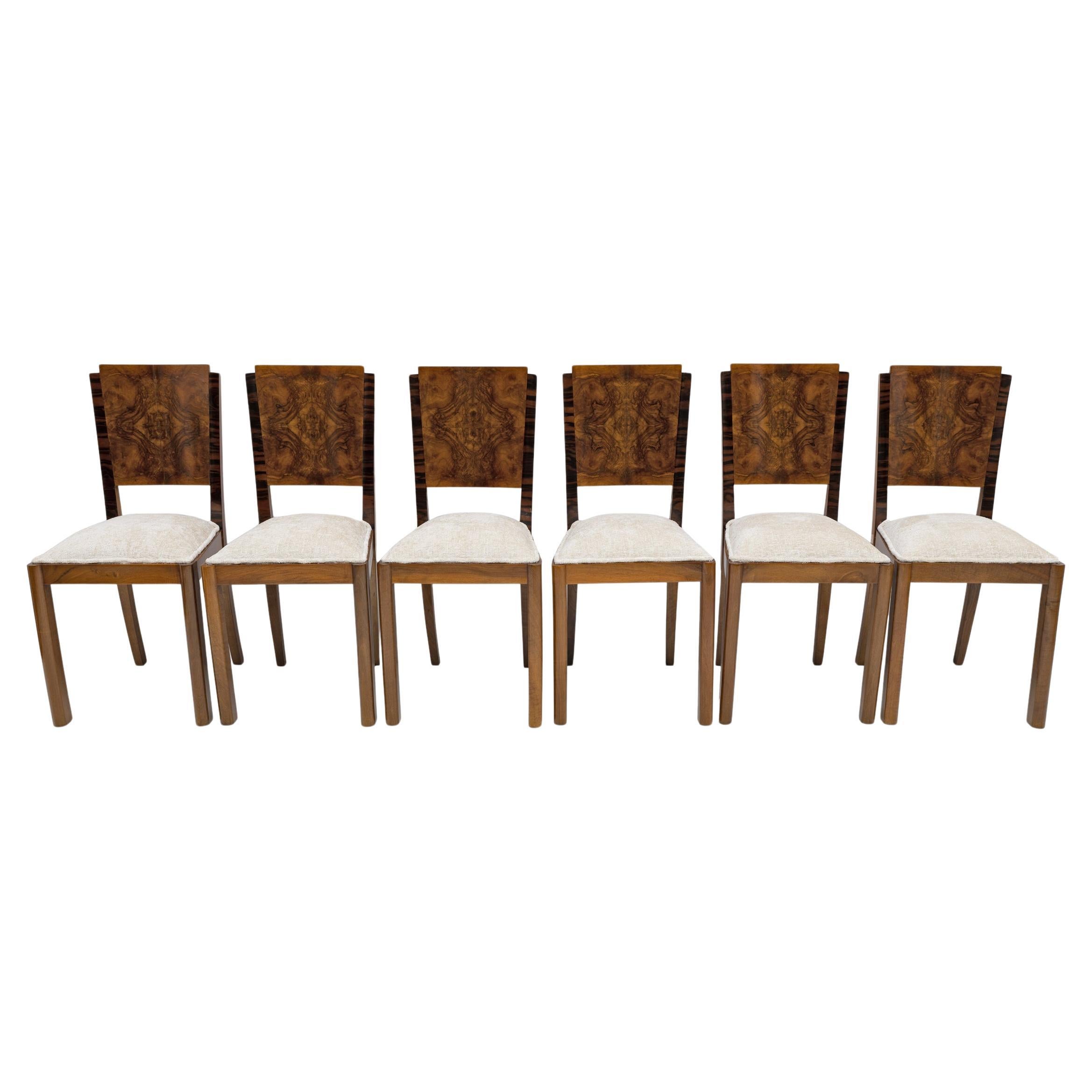 Six Art Dèco Italian Walnut Dining Chairs, 1940s