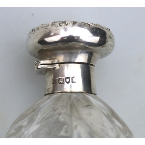 A very rare William Comyns antique English solid silver & rock crystal Scent Bottle C.1902