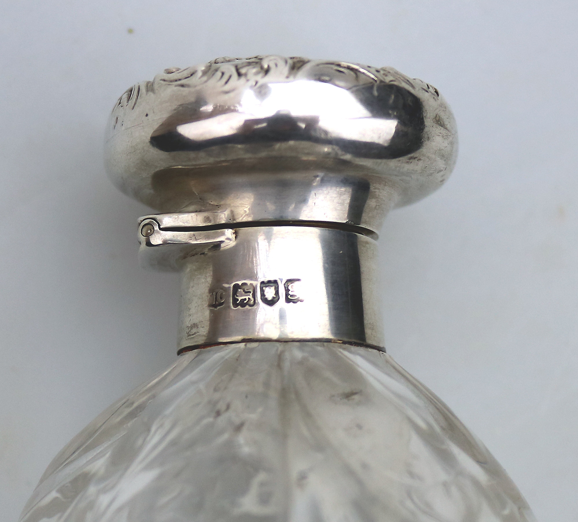 A very rare William Comyns antique English solid silver & rock crystal Scent Bottle C.1902