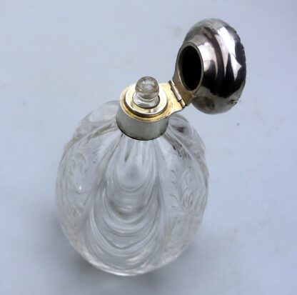 A very rare William Comyns antique English solid silver & rock crystal Scent Bottle C.1902 - Image 3