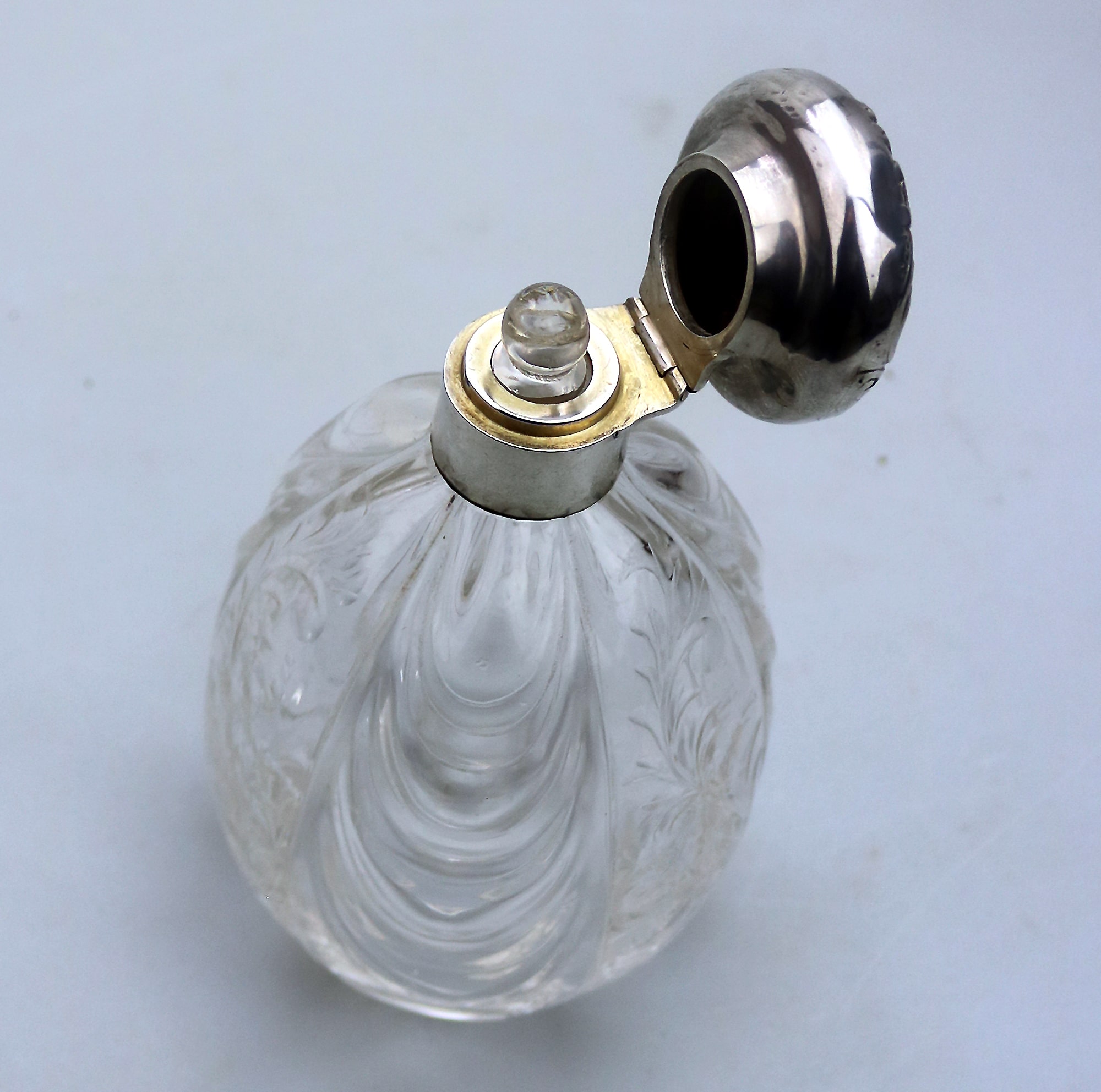 A very rare William Comyns antique English solid silver & rock crystal Scent Bottle C.1902