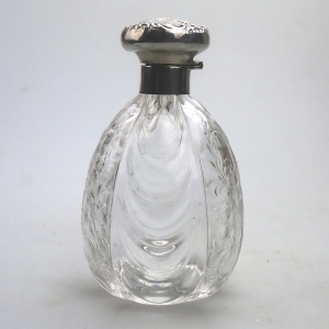 A very rare William Comyns antique English solid silver & rock crystal Scent Bottle C.1902
