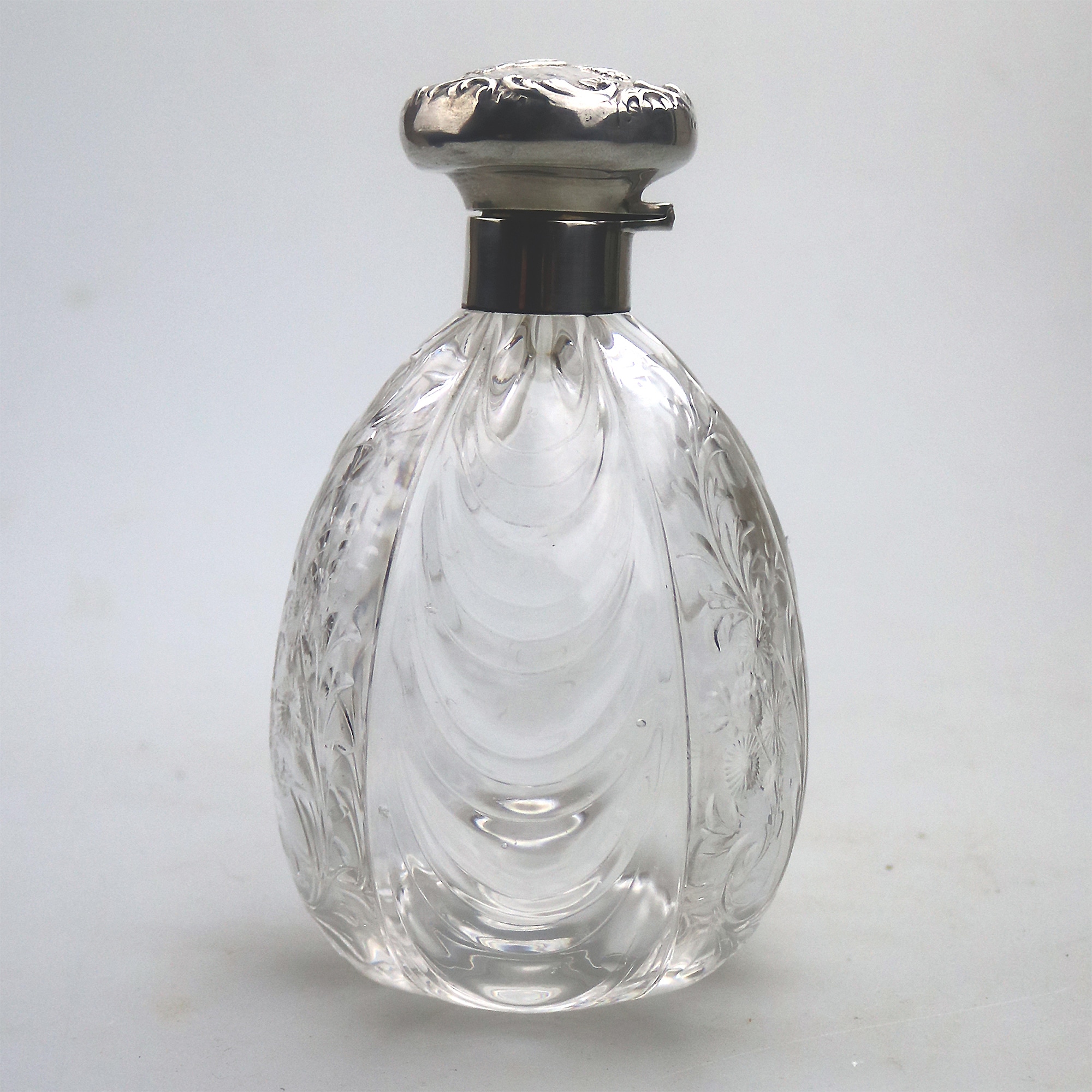 A very rare William Comyns antique English solid silver & rock crystal Scent Bottle C.1902