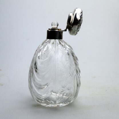 A very rare William Comyns antique English solid silver & rock crystal Scent Bottle C.1902 - Image 9