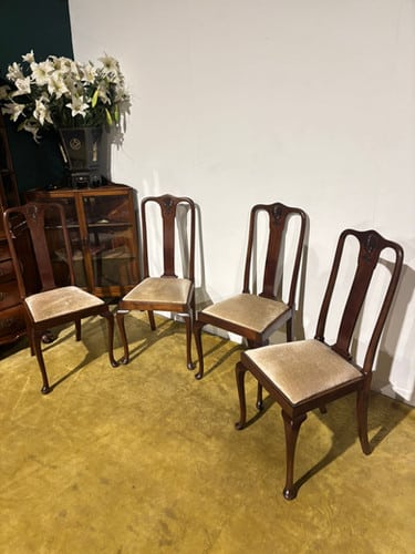 Set Of Four Mahogany Queen Anne Style Dining Chairs