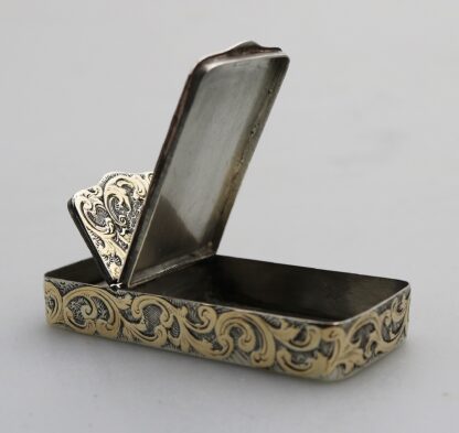 A fine antique double opening novelty solid silver parcel gilt Snuff Box C.19thC - Image 7