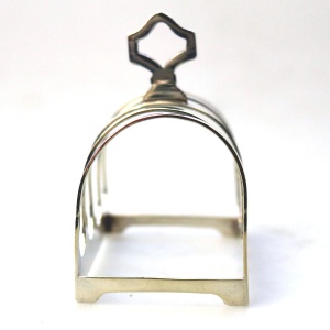 An antique English solid silver 4 division Toast Rack by Edward Viner 55g C.1939
