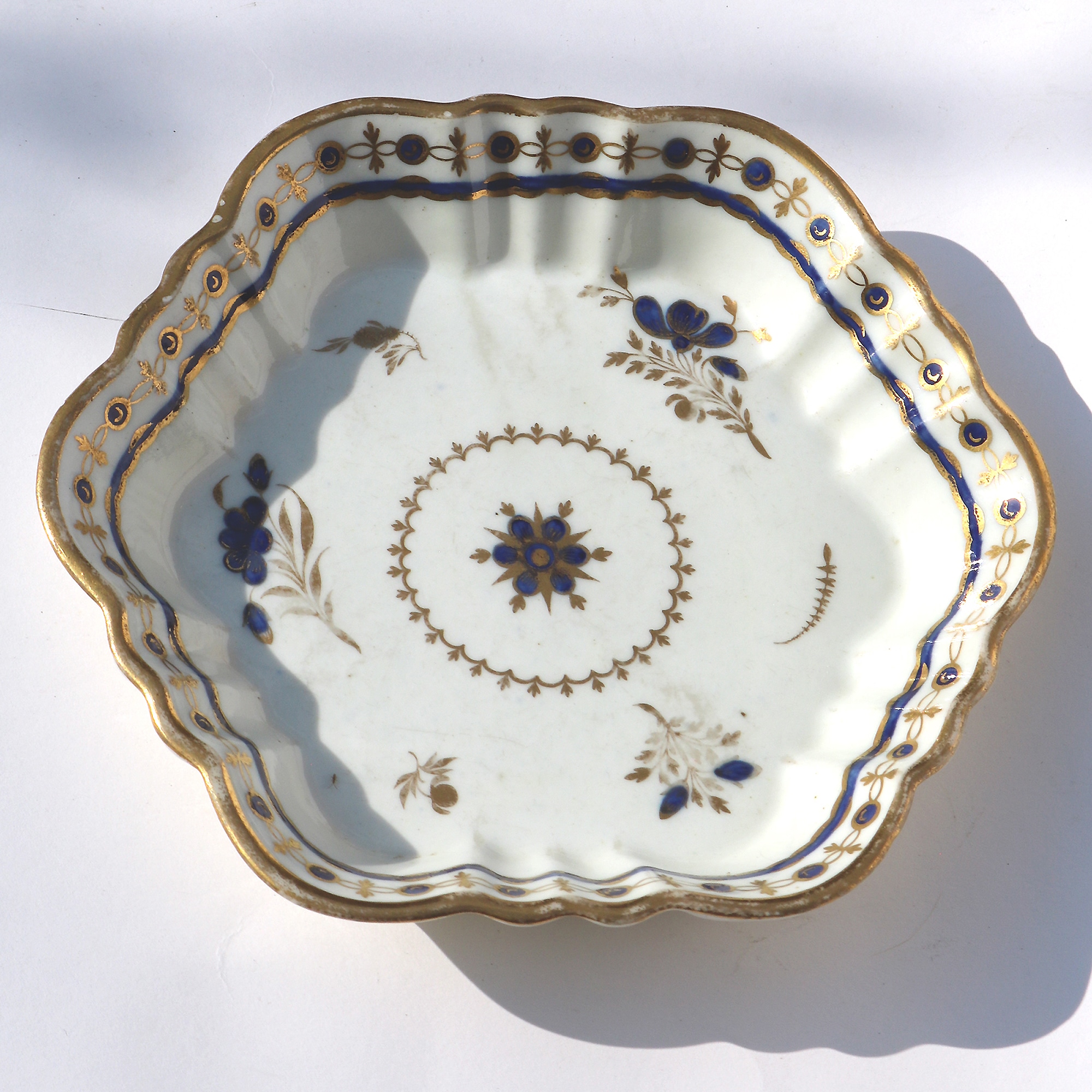 Antique English Georgian Chamberlain's Worcester porcelain Teapot Stand C.18thC