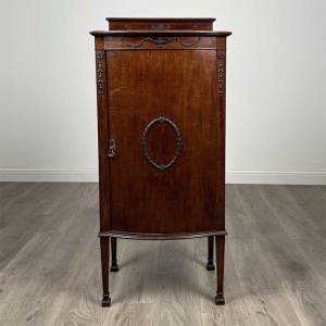 Antique 20th Century Cabinet In Mahogany