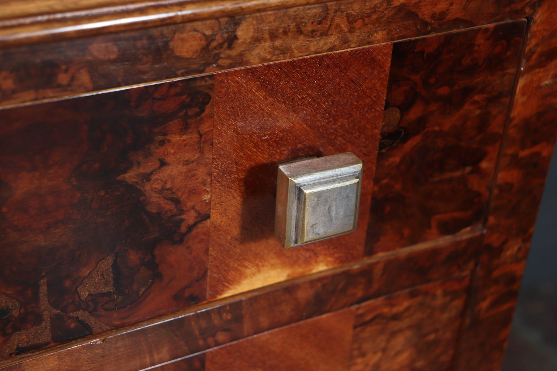 Elegant Burr Walnut Art Deco Chest Of Drawers