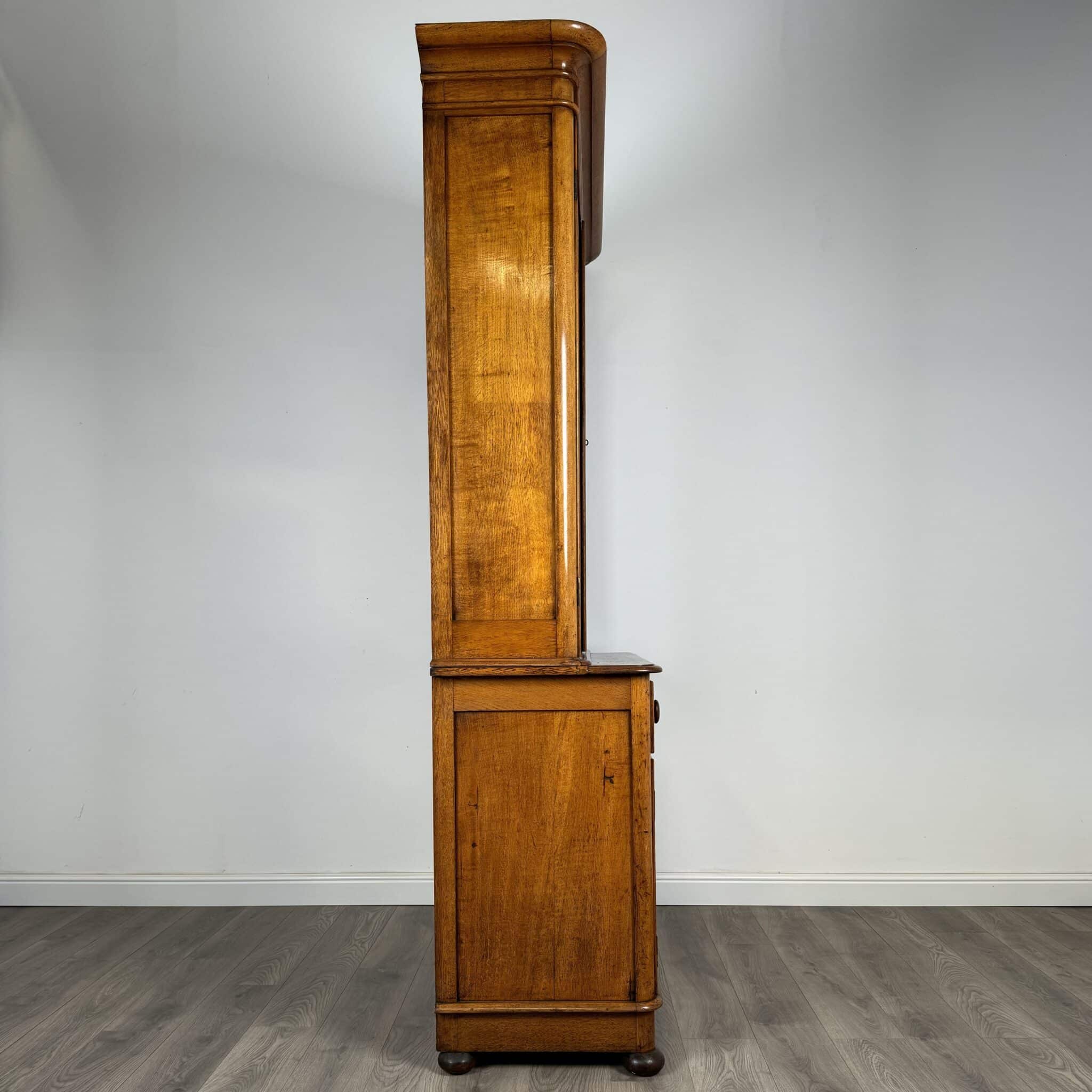 Antique 19th Century Golden Oak Bookcase On Cupboard Of Finest Quality