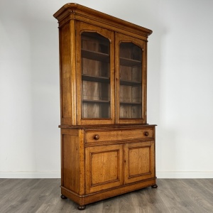 Antique 19th Century Golden Oak Bookcase On Cupboard Of Finest Quality