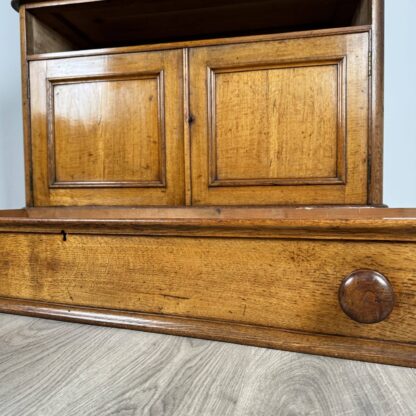 Antique 19th Century Golden Oak Bookcase On Cupboard Of Finest Quality - Image 11