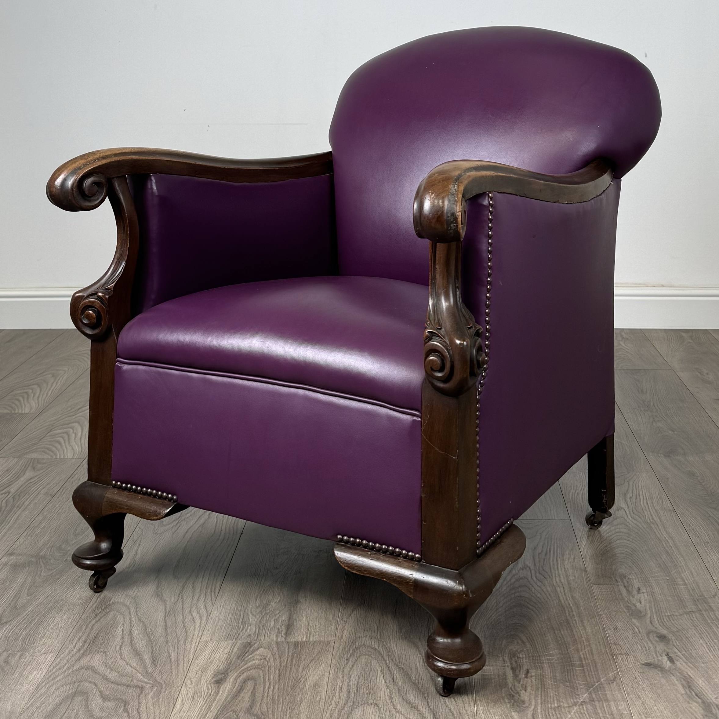 Antique Late 19th Century Club Armchair In Mahogany