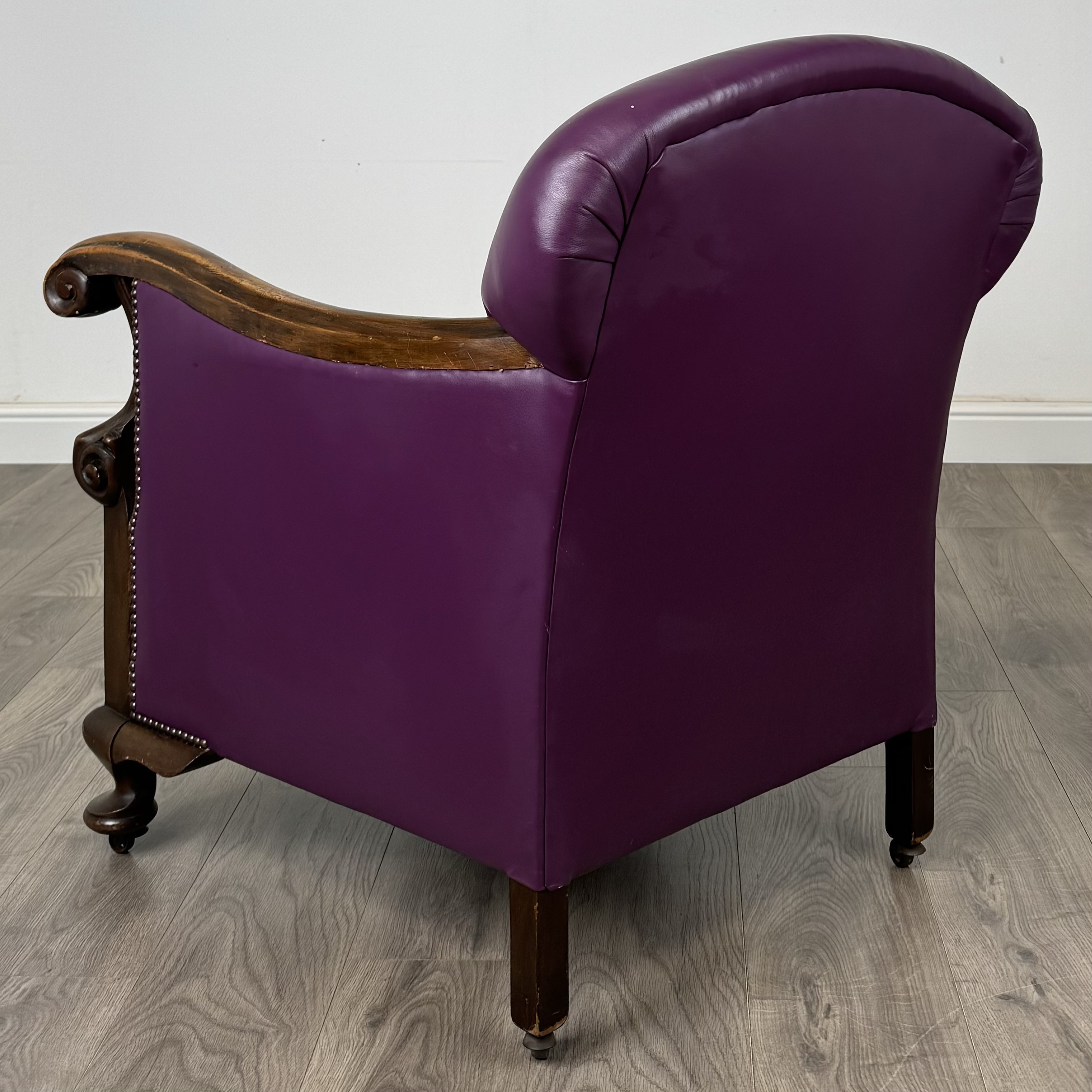 Antique Late 19th Century Club Armchair In Mahogany