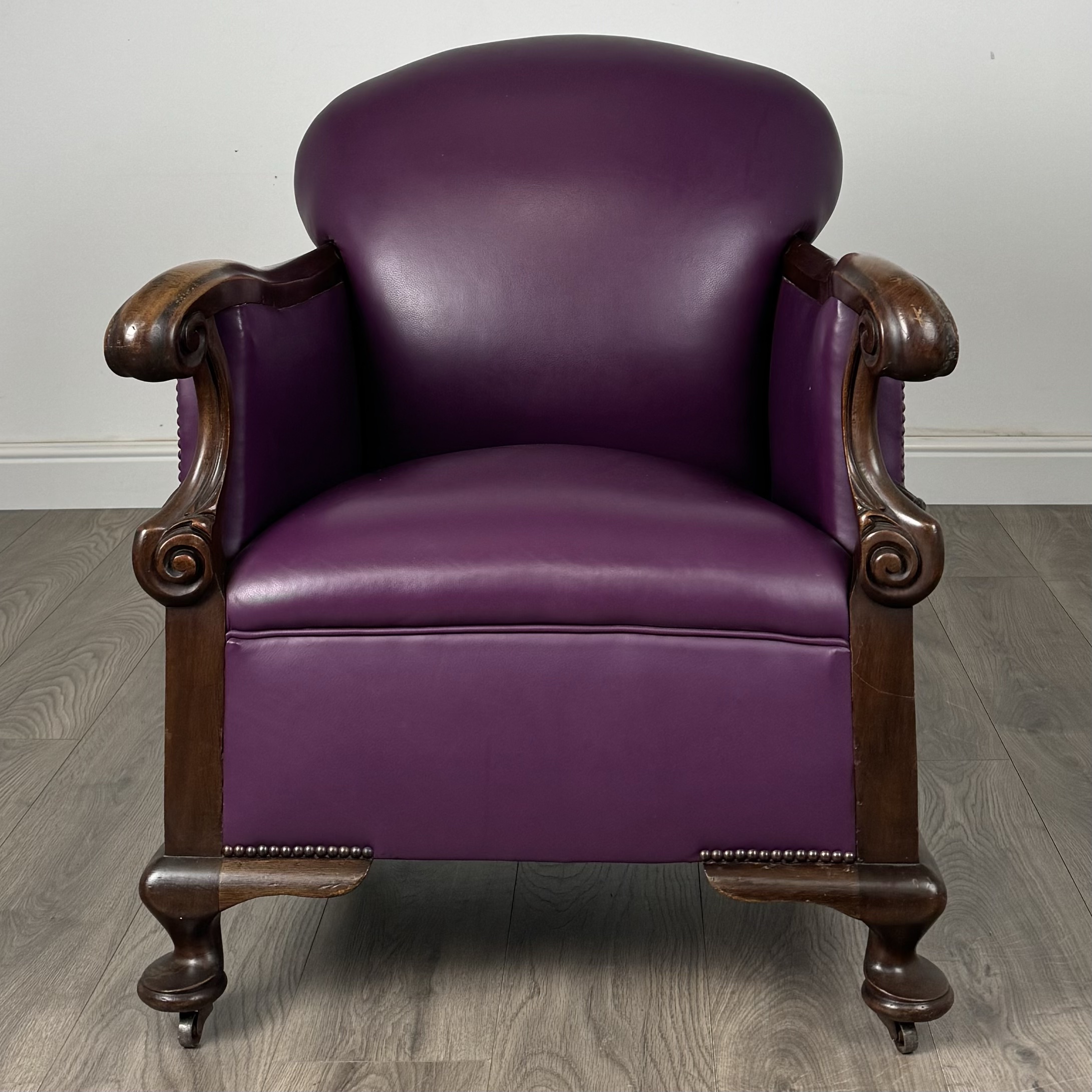 Antique Late 19th Century Club Armchair In Mahogany