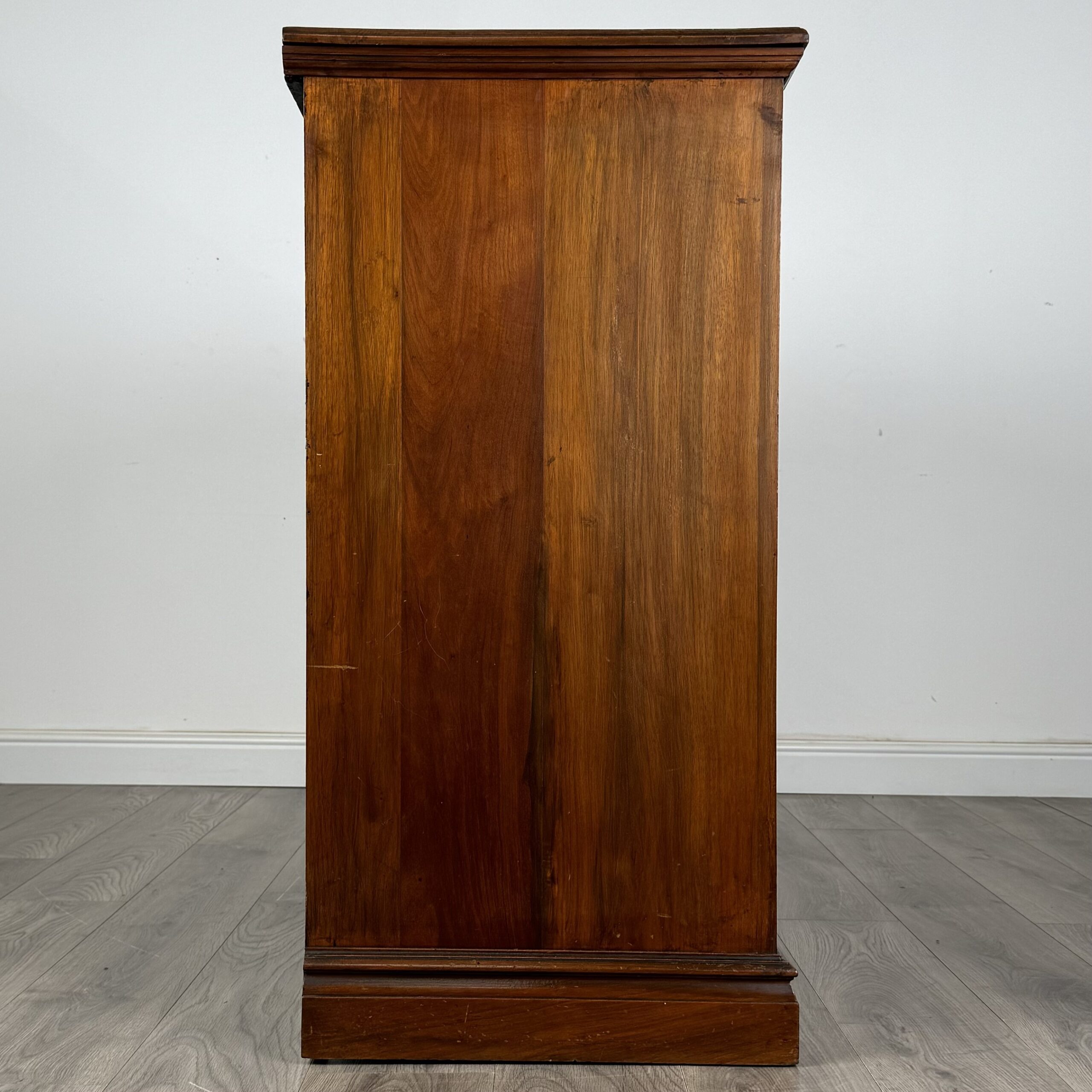 Antique 20th Century Chest Of Drawers In Walnut
