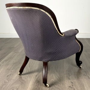 Antique 19th Century Button Back Armchair In Mahogany