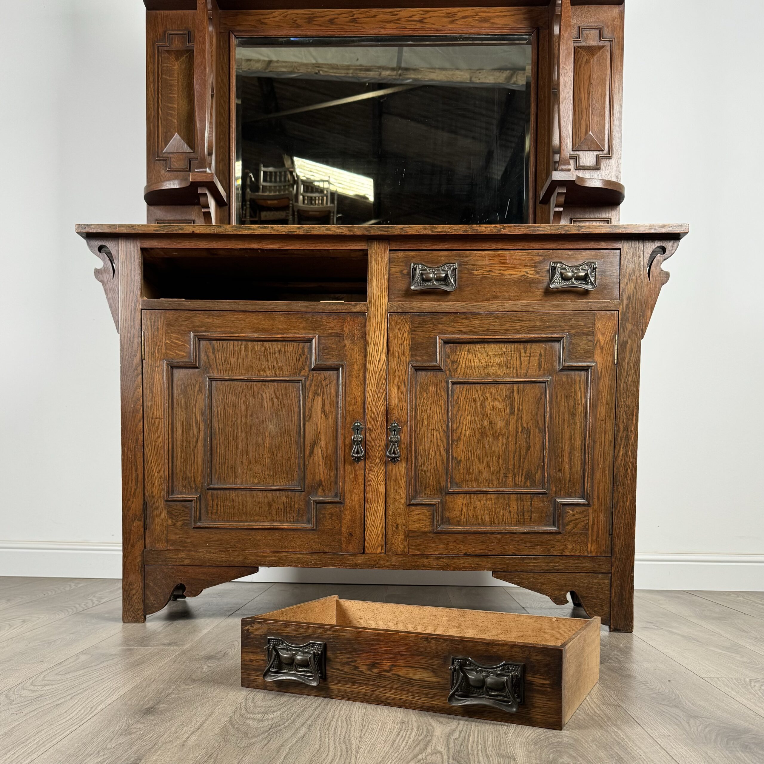 Antique 20th Century Mirror Back Sideboard In Oak