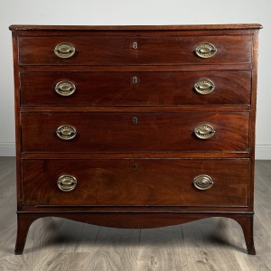 Antique 18th Century Chest Of Drawers In Mahogany