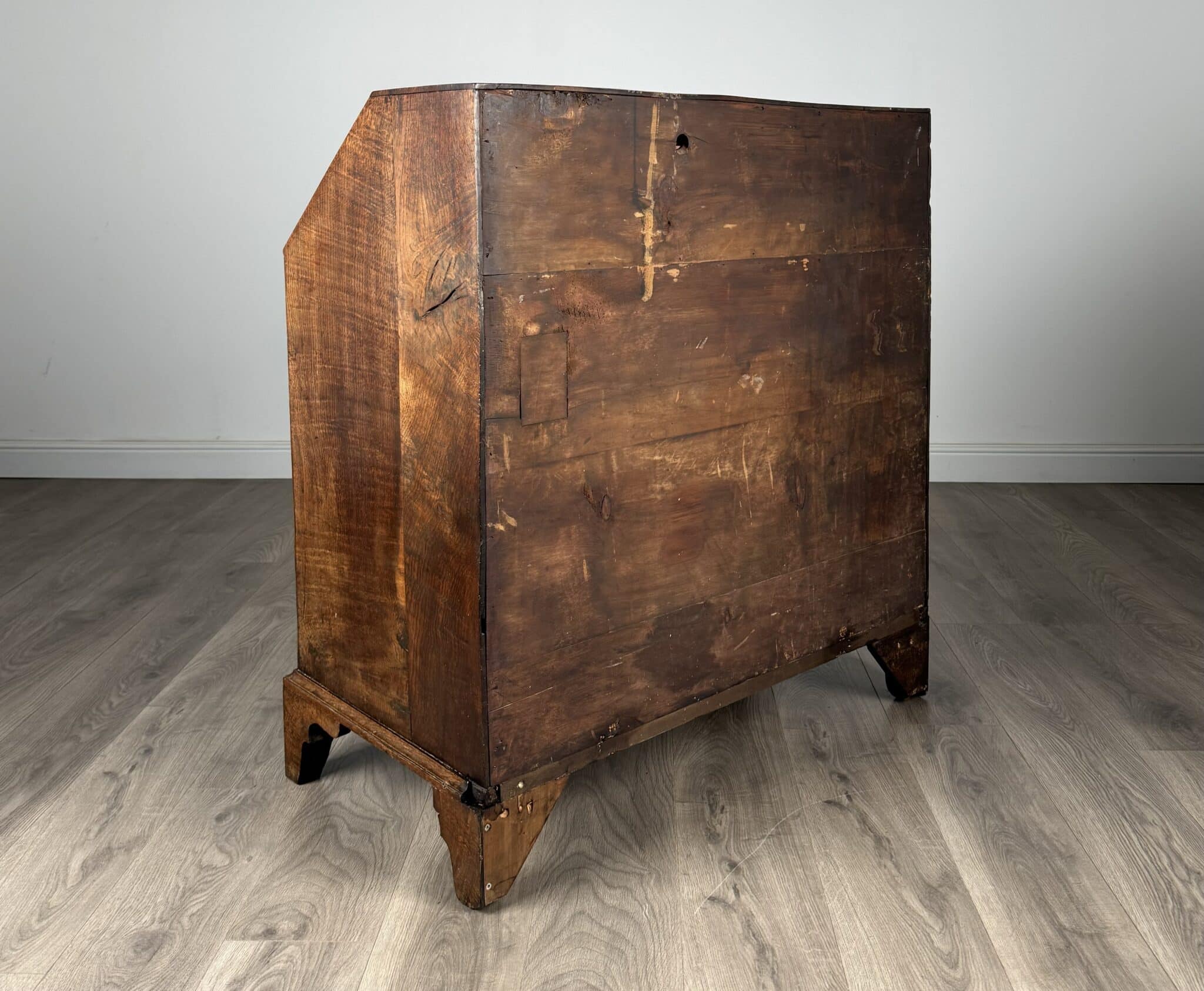 Antique 18th Century Good Quality Bureau In Oak