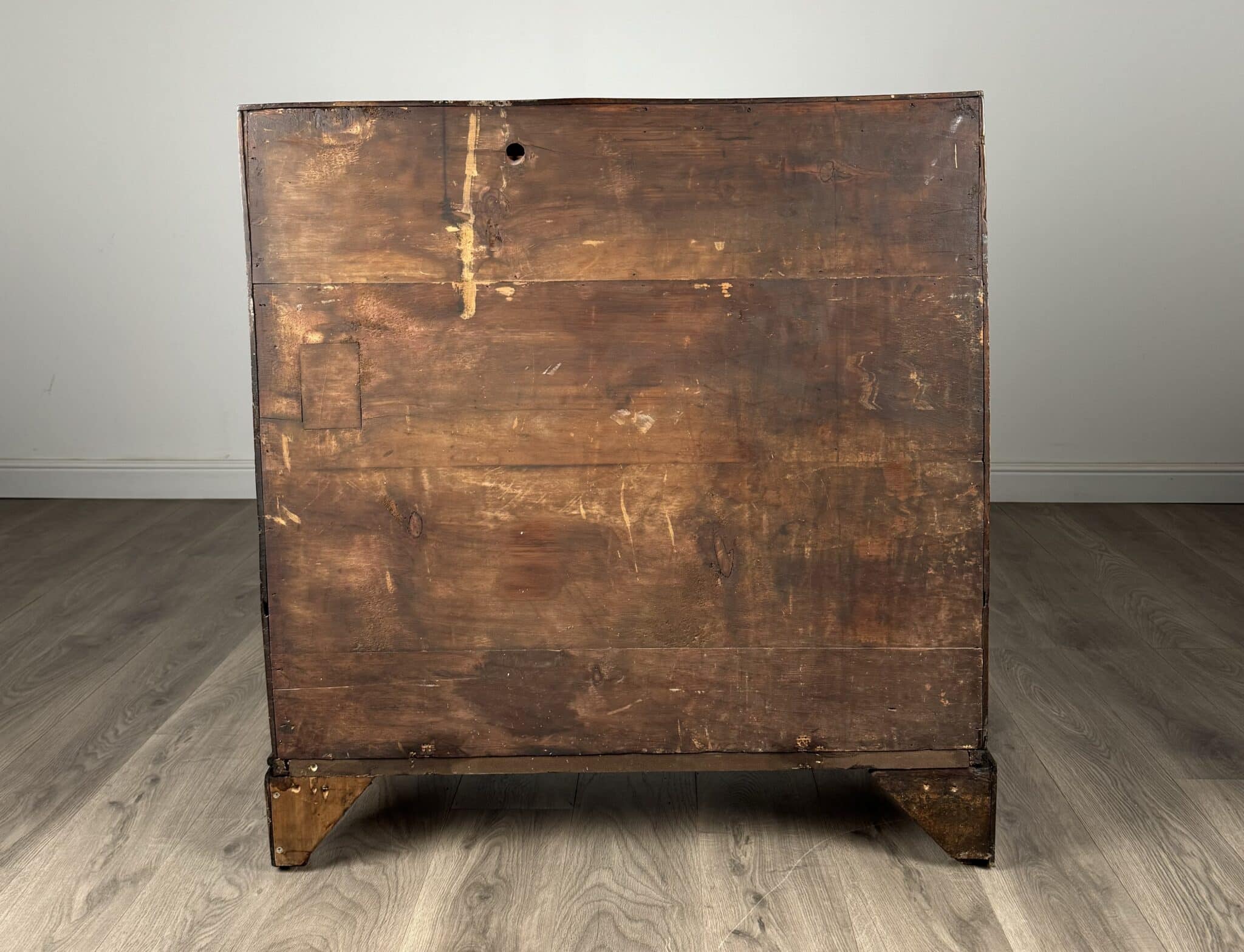 Antique 18th Century Good Quality Bureau In Oak
