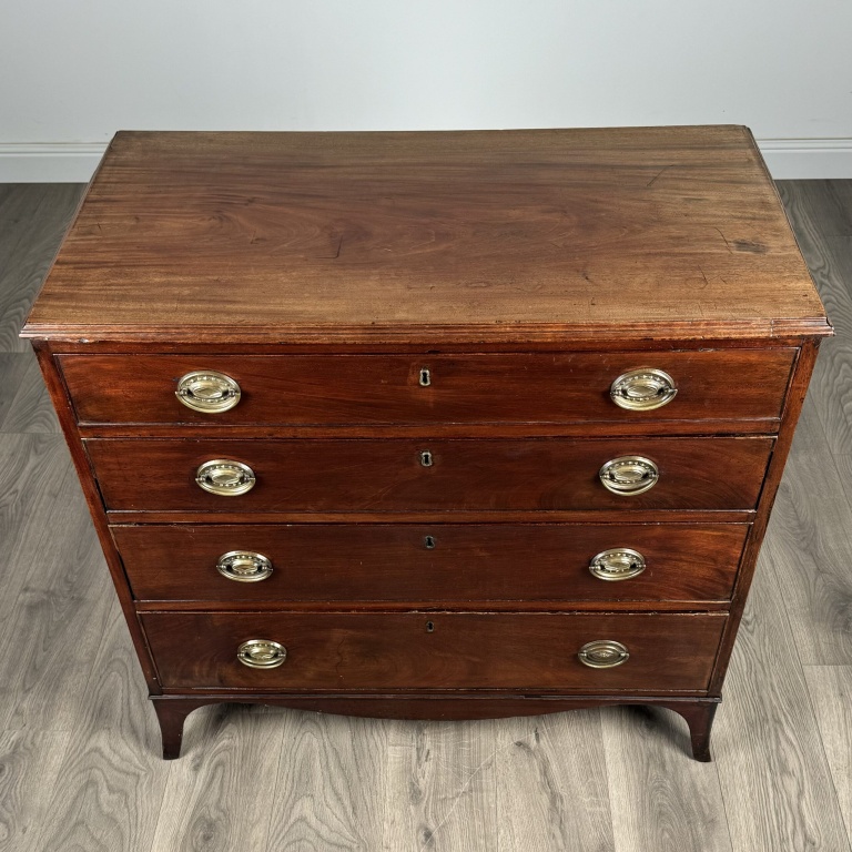 Antique 18th Century Chest Of Drawers In Mahogany - Image 9