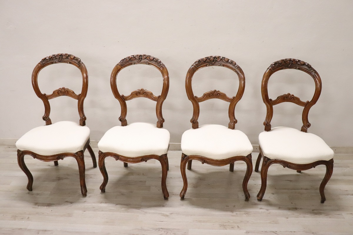 Dining Chairs in Carved Walnut, Mid-19th Century, Set of 4