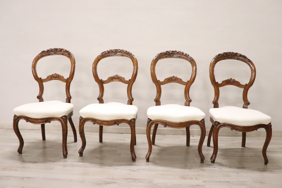 Dining Chairs in Carved Walnut, Mid-19th Century, Set of 4