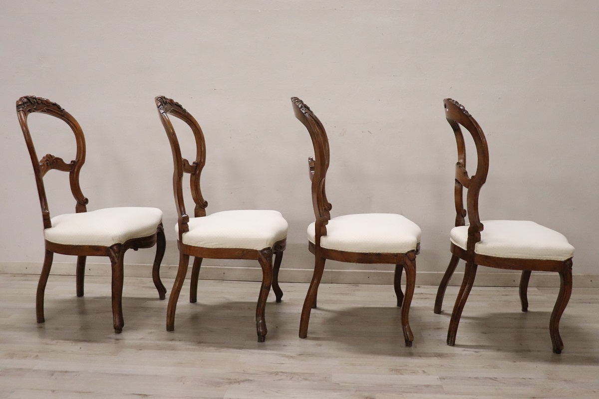 Dining Chairs in Carved Walnut, Mid-19th Century, Set of 4