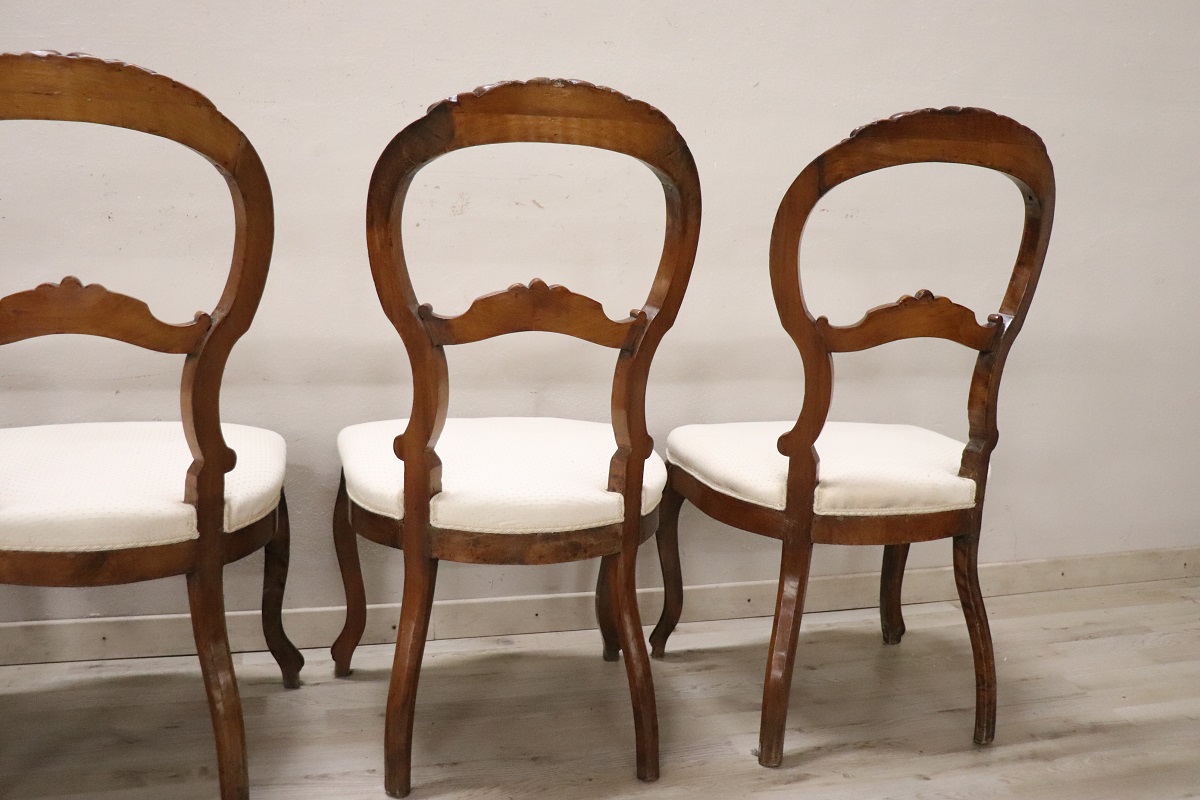 Dining Chairs in Carved Walnut, Mid-19th Century, Set of 4